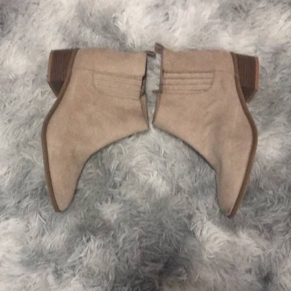 Old Navy women’s boots tan size 8 - Picture 4 of 9